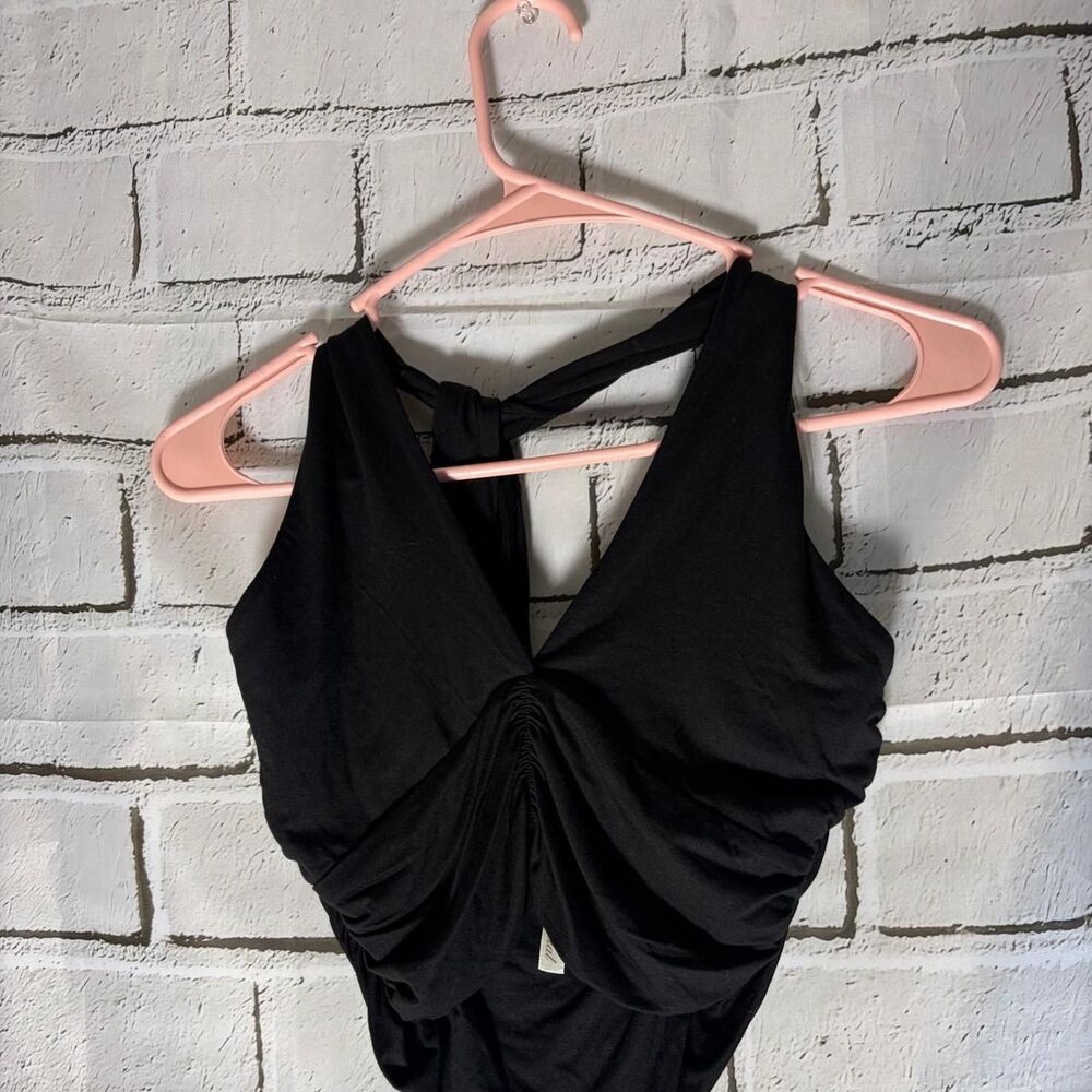 Final-touch Women's Black Crop-top